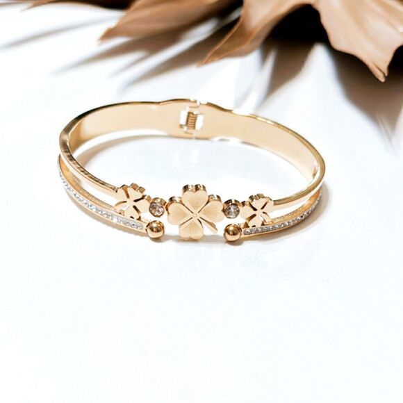 Gold diamond bangle S368 - Picture 2 of 3